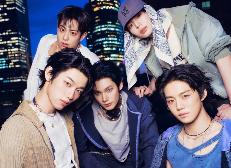 이븐, 컴백 전 열기 달군다…19일 성남FC 승리 기원 시축