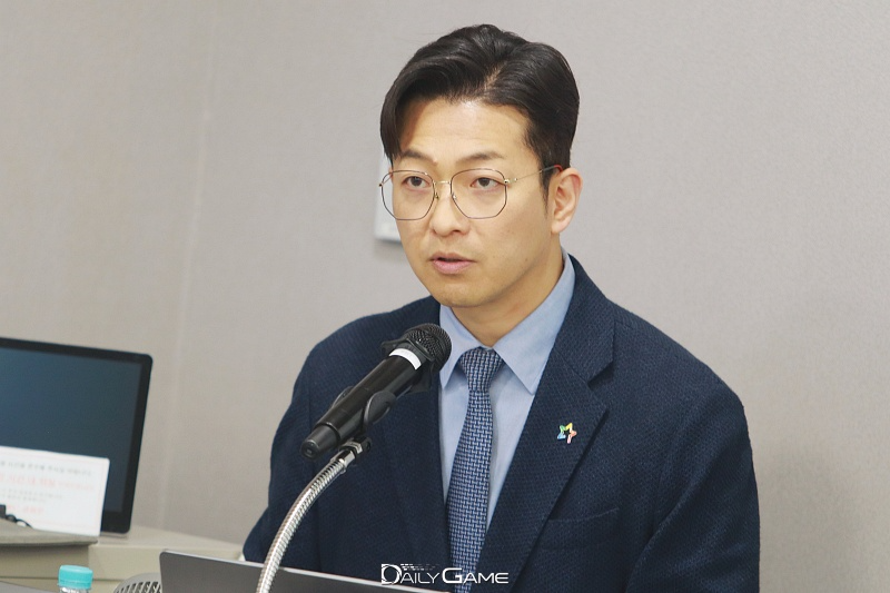 청년재단 이도경 사무총장은 게임법 전부개정안의 이용자 보호 실효성을 위한 방향성을 제시했다.