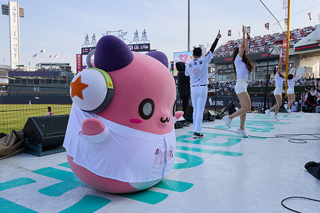 수원 KT 위즈 파크에서 '메이플스토리' 브랜드데이 '메이플스토리 데이'가 진행 중이다. 사진 제공 : 넥슨