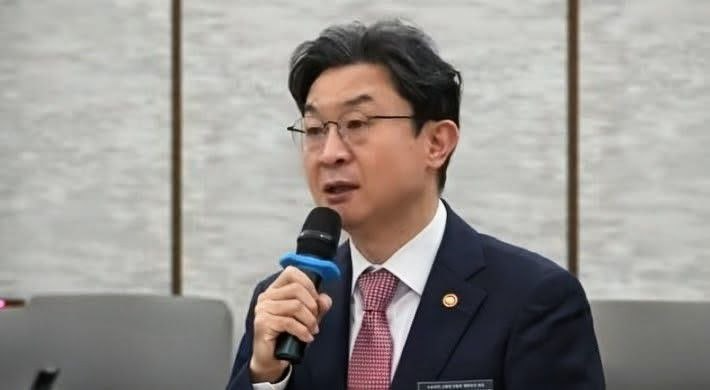 이억원 금융위원장이 지난 9일 신용평가체계 개편 태스크포스(TF) 3차 회의를 진행하고 있다