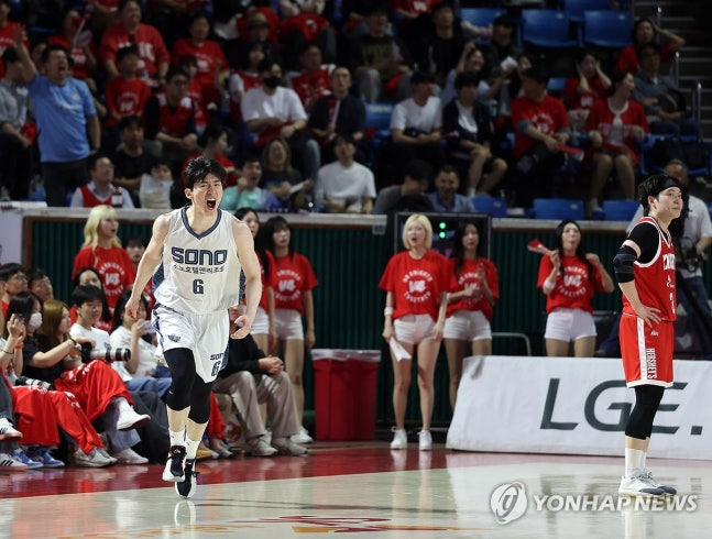 환호하는 소노 이정현 / 사진=연합뉴스