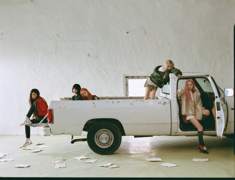 아일릿의 매력은 예측 불가…파격 변신 담은 미니 4집 ‘FREE RIDER’ 버전 콘셉트 포토 공개