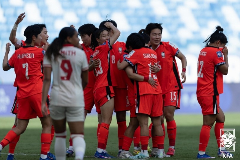 골세리머니를 펼치는 한국 여자 대표팀 선수들. / 사진=연합뉴스