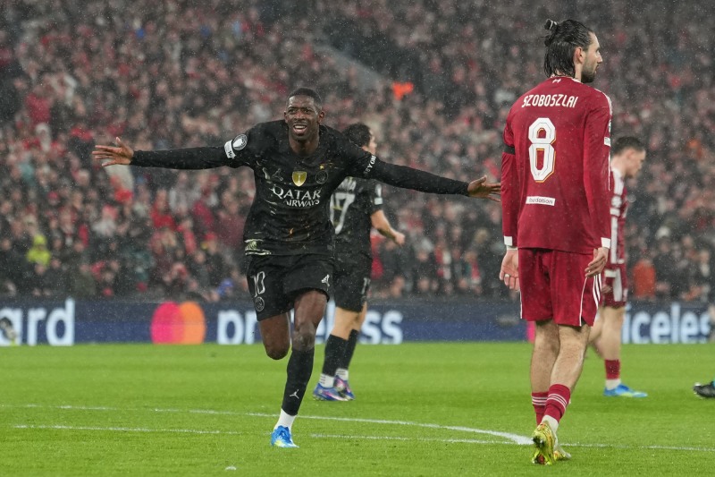 골세리머니를 펼치는 PSG의 우스만 뎀벨레. / 사진=연합뉴스