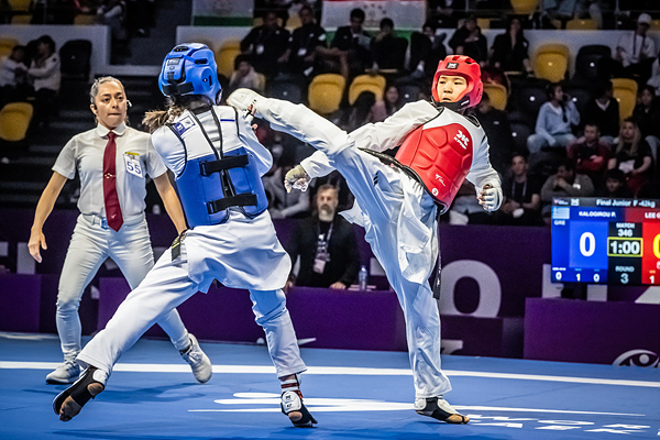 이근미(오른쪽)의 결승전 경기 장면. / 사진=연합뉴스