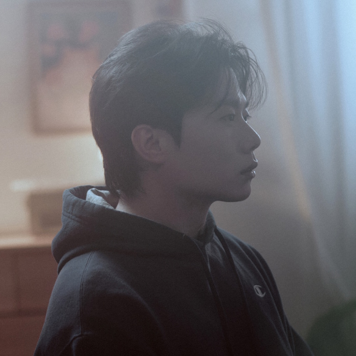 탑현, 리메이크 음원 ‘까만안경’ 오늘(16일) 발매…보컬 커버·이루와 듀엣 영상 화제