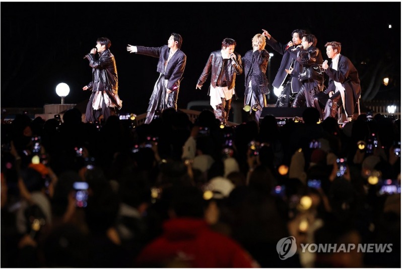 1분기 방한 외국인 관광객이 지난달 방탄소년단(BTS) 공연에 힘입어 1분기 기준 사상 최대치를 기록했다고 문화체육관광부가 16일 밝혔다. 사진=연합뉴스