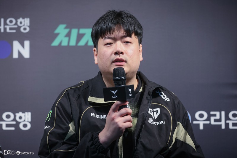 1레벨 전투 지적한 '류' 유상욱 감독, "설계 잘해야 한다"