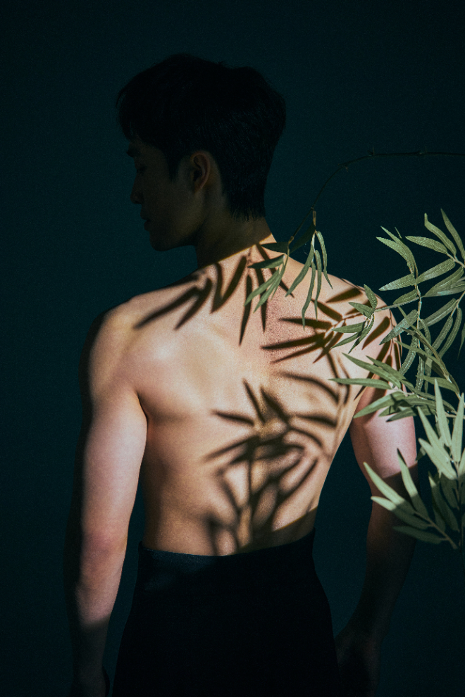 서울시발레단 강효형 <in the="" bamboo="" forest=""> 컨셉 사진(이유범). (사진제공=세종문화회관)