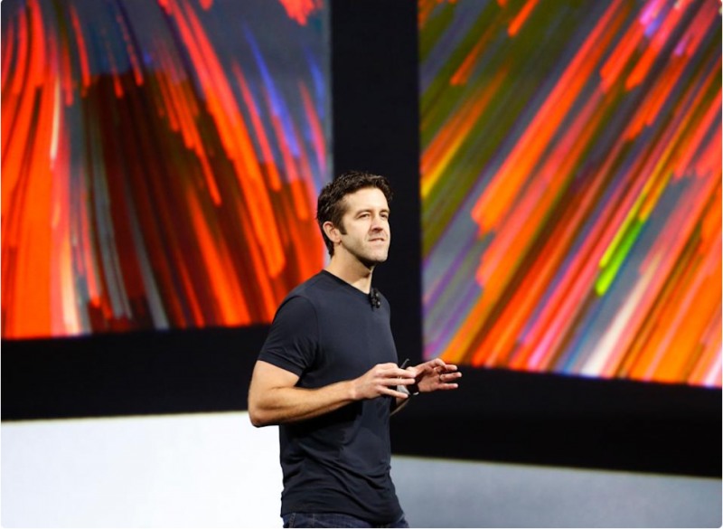 애플 후임 CEO로 임명된 존 터너스 하드웨어 엔지니어릴 수석부사장. 사진=로이터통신