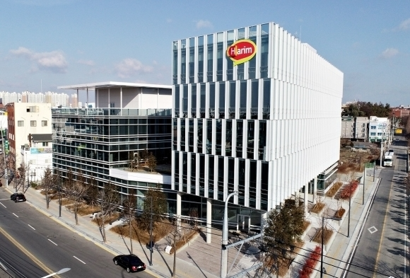 하림그룹의 NS홈쇼핑이 홈플러스 익스프레스 인수에 나섰다. 사진=하림 제공