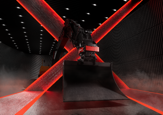 버킷 이탈 사고를 설계 단계에서 차단하는 틸트프로의 ‘자율형 이중 잠금 회전링크 모델 RX7’를 장착한 굴착기. 사진= 틸트프로