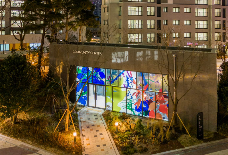 문수로 아테라에 설치된 지희킴 작가의 작품 및 커뮤니티 모습./금호건설