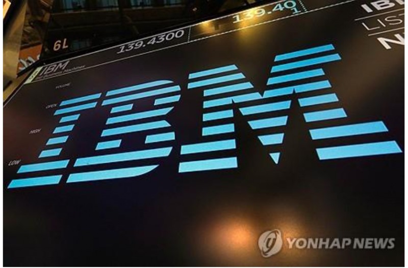IBM이 23일(현지시간) 1분기 SW사업 부진 소식에 8.3% 급락하는 등 SW관련 주식들에 대한 우려로 반도체와 빅테크주들이 약세를 보였다. 사진=AP, 연합뉴스