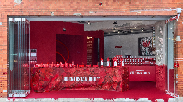 본투스탠드아웃 플래그십 성수