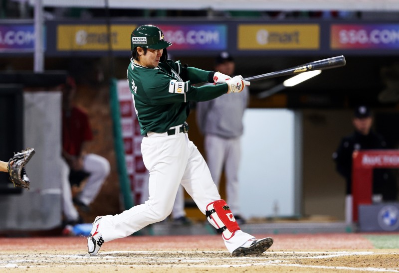 홈런 2방 터뜨린 최정. / 사진=연합뉴스