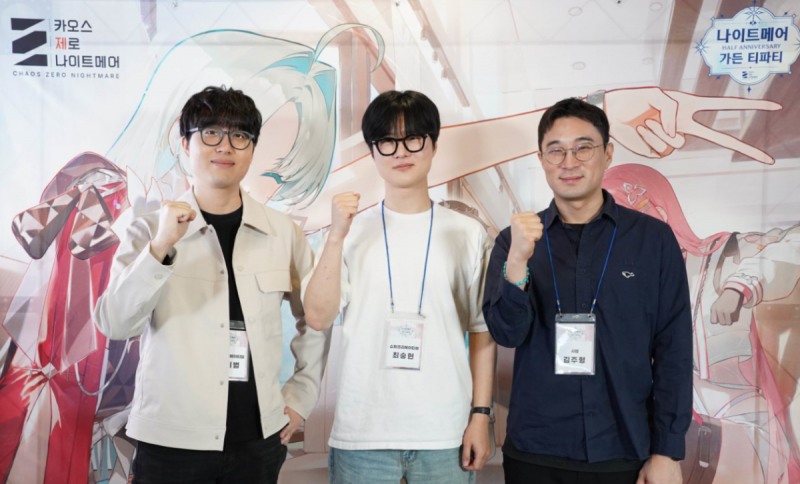 왼쪽부터 '카오스 제로 나이트메어' 김기범 전투 담당자, 최승현 라이브디렉터, 김주형 사업실장.