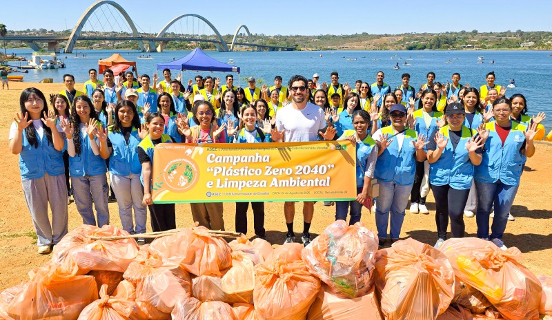 브라질 수도 브라질리아 JK 호수에서 하나님의 교회 대학생봉사단 ASEZ가 'Zero Plastic 2040' 캠페인과 정화활동을 펼쳐 1000L의 플라스틱 폐기물과 20kg의 생활쓰레기를 수거했다.