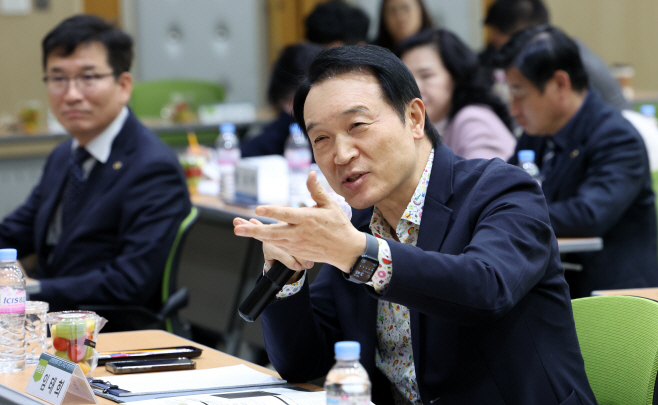 임태희 경기도교육감이 미래교육감 역할을 강조하고있다./경기도교육청