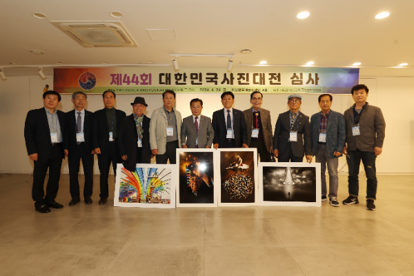 장재기 ‘기억의 조각들' 제44회 대한민국사진대전 대상에 선정