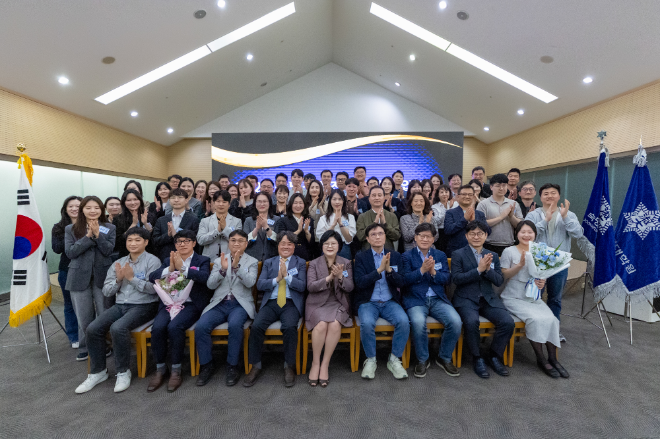 지난 25일, 인사·노동 DBA 제1기 입학식 단체 기념사진. (사진제공=숙명여대)