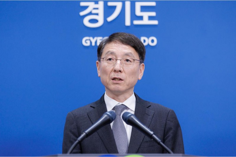 지난달 30일 오후 경기도청 브리핑룸에서 김성중 행정1부지사가 2026년도 제1회 추가경정예산안 처리 관련 입장문 발표를 하고 있다. /경기도