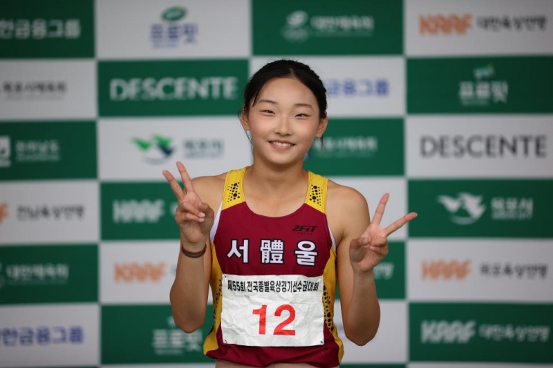 여자 중등부 100m 한국 기록 세운 왕서윤. / 사진=연합뉴스