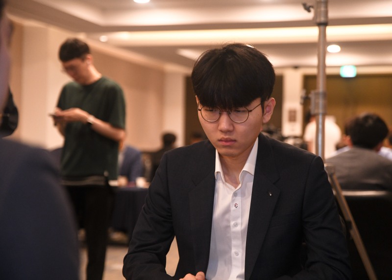 신진서 9단이 77개월 연속 한국 바둑랭킹 1위를 지켰다. / 사진=연합뉴스
