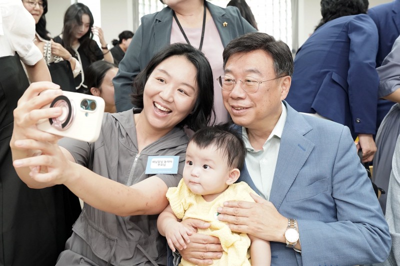신상진 성남시장이 5일 생애주기형 교육·돌봄 6대 공약을 발표했다./선거캠프