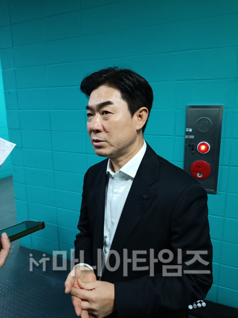 사진=인천 윤정환 감독 / 촬영=김민성 기자