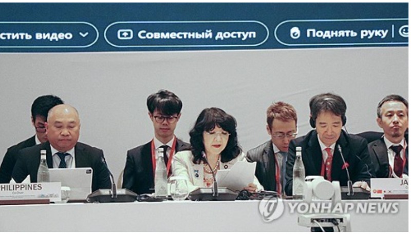 달러-엔 환율이 6일 2년 반만에 최저치로 급락하자 일본 재무당국이 환율 개입에 나선 것으로 전해졌다. 사진=가타야마 사쓰키 재무상, 교토통신, 연합뉴스