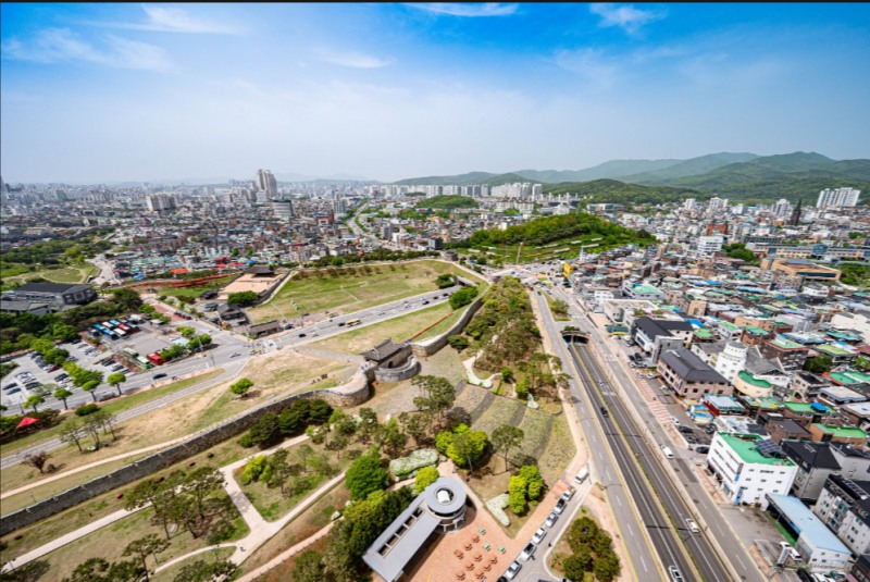 수원화성 일원 전경. /수원시