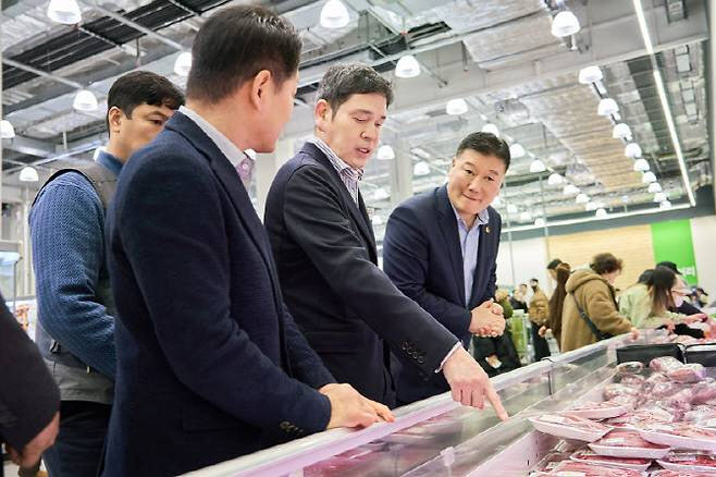 정용진 신세계그룹 회장이 트레이더스 구월점 찾은 모습 (사진=신세계그룹)