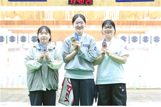 25m 권총 메달리스트 고은(은), 양지인(금), 오예진(동). 사진 왼쪽부터. / 사진=연합뉴스