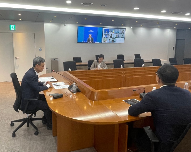 외교부는 15일 조주성 해외안전기획관 주재로 동남아 지역 12개 재외공관과 화상회의를 열고 주캄보디아대사관의 스캠범죄 대응 사례를 공유했다(외교부 제공)