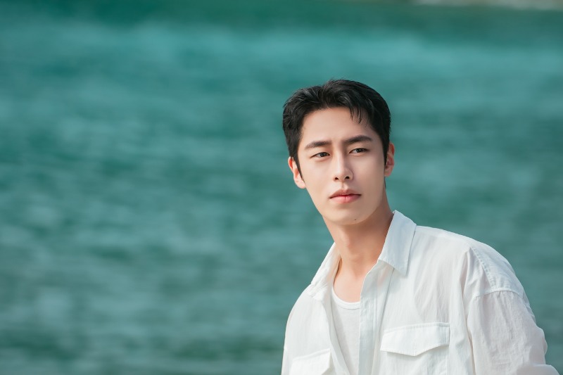‘닥터 섬보이’ 이재욱X신예은, 올여름 설렘 책임질 청량 로코…디즈니+의 새로운 로코 기대작 등판