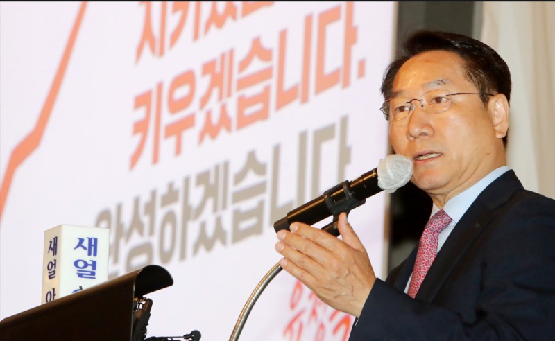 유정복 인천시장 후보가 20일 ‘인천광역시장 후보 초청 새얼아침대화’에서 “거침없이 성장하는 인천을 반드시 지키고, 더욱 키우고, 완성해 나가겠다”고 말했따./정복캠프