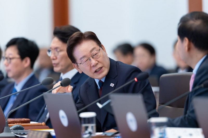 이재명 대통령이 26일 청와대에서 열린 국무회의 겸 비상경제점검회의에서 발언하고 있다(출처 청와대)