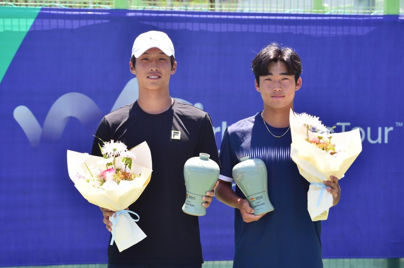 김장준(왼쪽)과 정연수. / 사진=연합뉴스