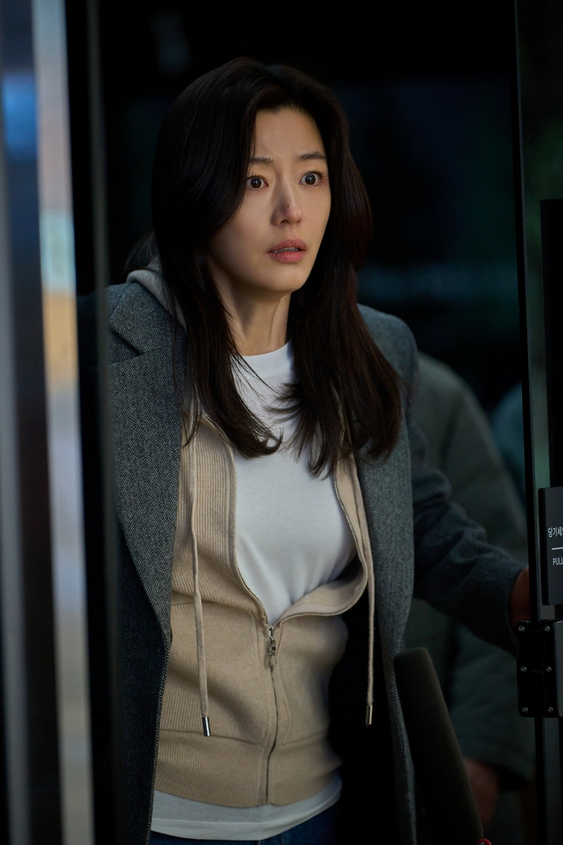 ‘군체’ 전 세계는 지금 전지현 홀릭…전지현이기에 가능했던 권세정