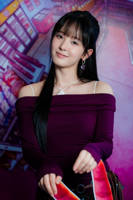 ‘큐티스의 야간 근무 대작전’ 백서라, 퍼플티 멤버 애차 역 활약…글로벌 눈도장