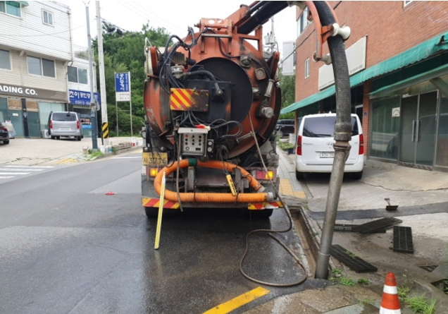 장마철 앞두고 침수 우려지역 집중 준설