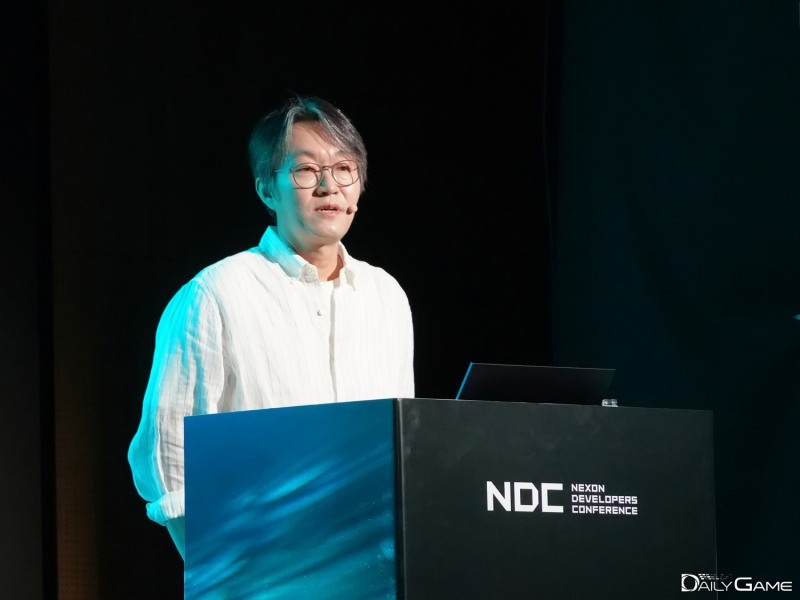 이정헌 넥슨 대표가 AI 시대 게임 개발자의 역할과 이용자 중심의 콘텐츠 경쟁력을 강조했다.
