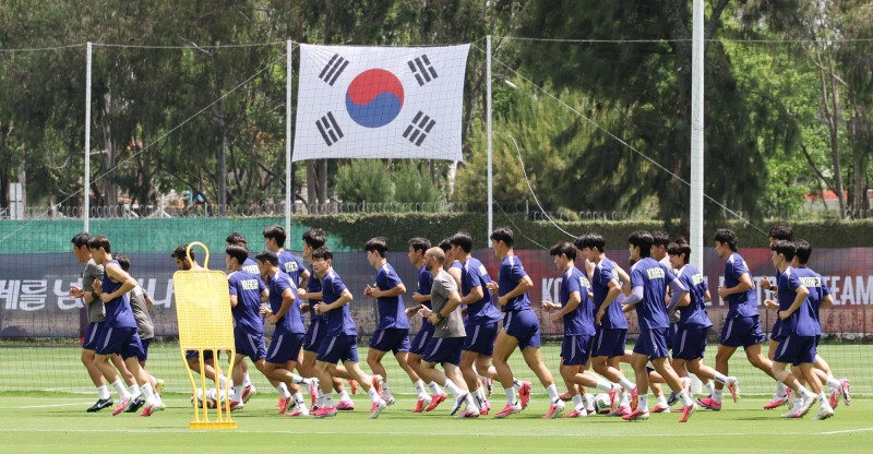 완전체로 훈련하는 축구 대표팀. / 사진=연합뉴스