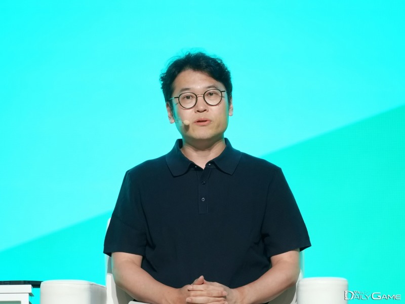 넥슨 채정원 본부장이 게임 산업이 성장하기 위해 '커뮤니티'와 '신뢰', 그리고 '게임사의 철학과 맥락'이 필요하다 주장했다.