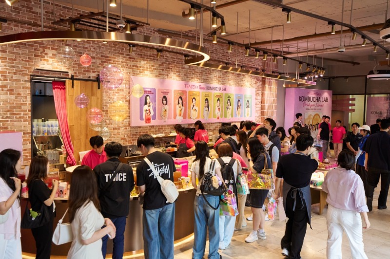트와이스와 함께한 티젠 콤부차 랩(Lab), 광화문에서 오감만족 콤부차 세상 열다