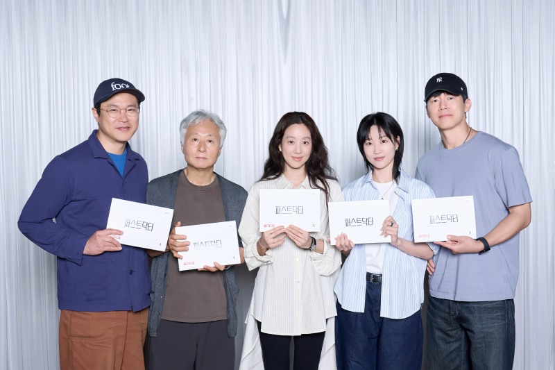 넷플릭스, ‘퍼스트 닥터’ 제작 확정…정려원·하윤경·백현진·김종수·김무열 ‘골든 라인업’ 완성