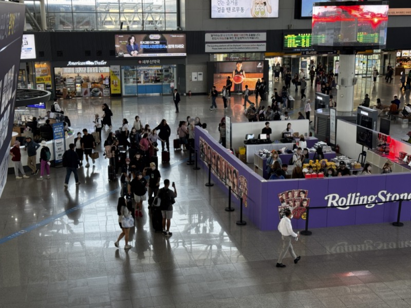 부산역, K-POP 성지로 변신… '팝업스토어'로 글로벌 팬心 잡는다