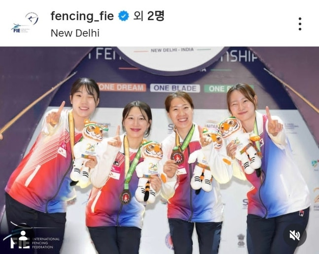 한국 펜싱 여자 사브르 국가대표 선수단 / 사진=연합뉴스
