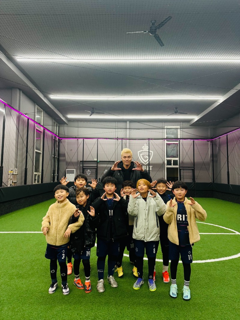 포카리스웨트와 함께하는 특별한 스쿨어택, 전설들과 함께 축구 열정 불태워